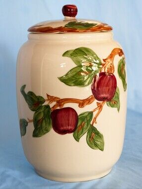 Beautiful Vintage Franciscan Apple Cookie Jar with Lid. Made in California, USA!